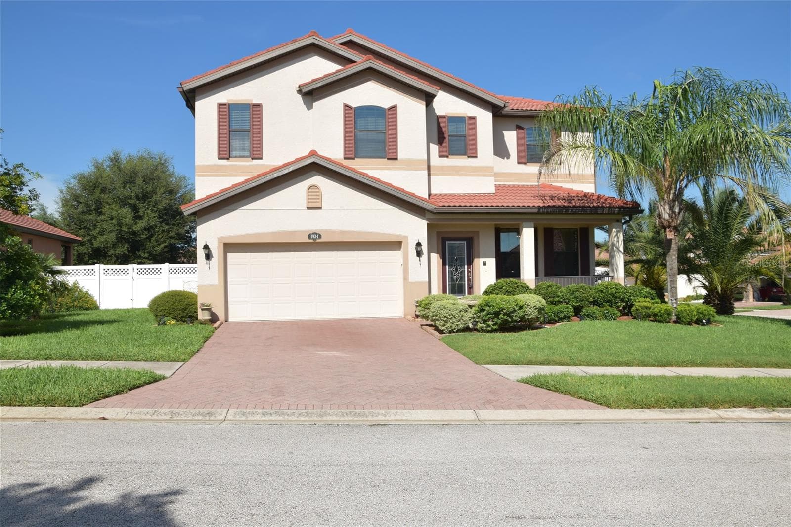 1934 ALTAVISTA CIR