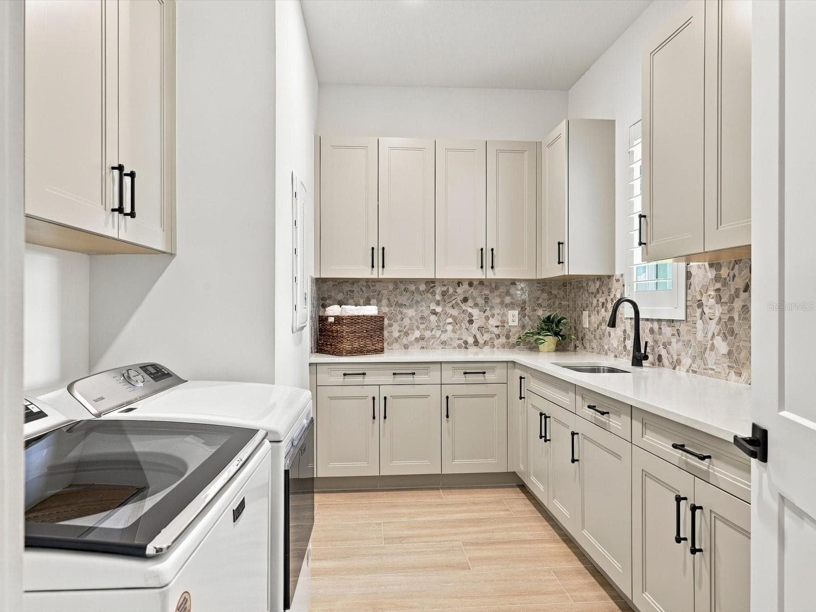 Laundry room - 532 BLUE SHELL LOOP, SARASOTA