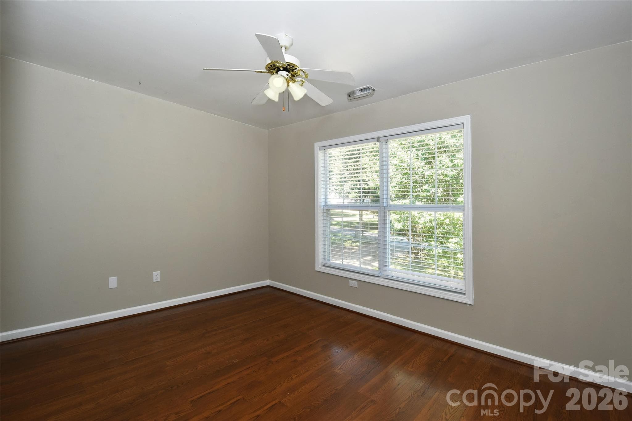 Single Family Residence at 235 Crystal Circle, Mooresville, photo 13 of 41
