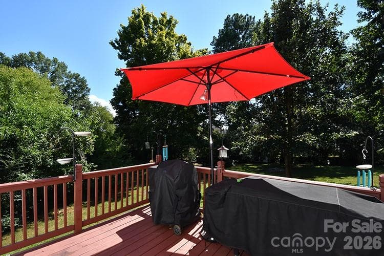 Single Family Residence at 235 Crystal Circle, Mooresville, photo 19 of 41
