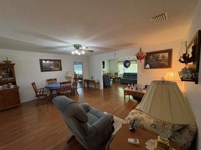 Single Family Residence at 682 ALLEGHENY DR, SUN CITY CENTER, photo 15 of 51
