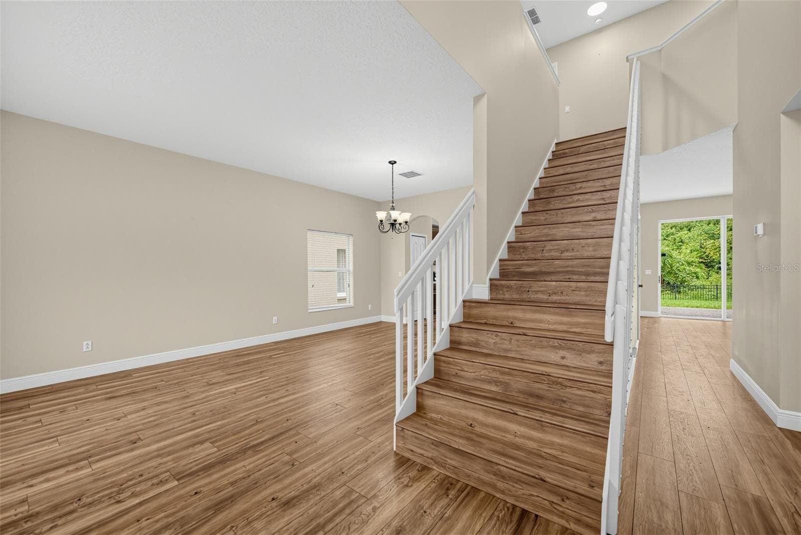 Single Family Residence at 10106 HIDDEN DUNES LN, ORLANDO, photo 3 of 27