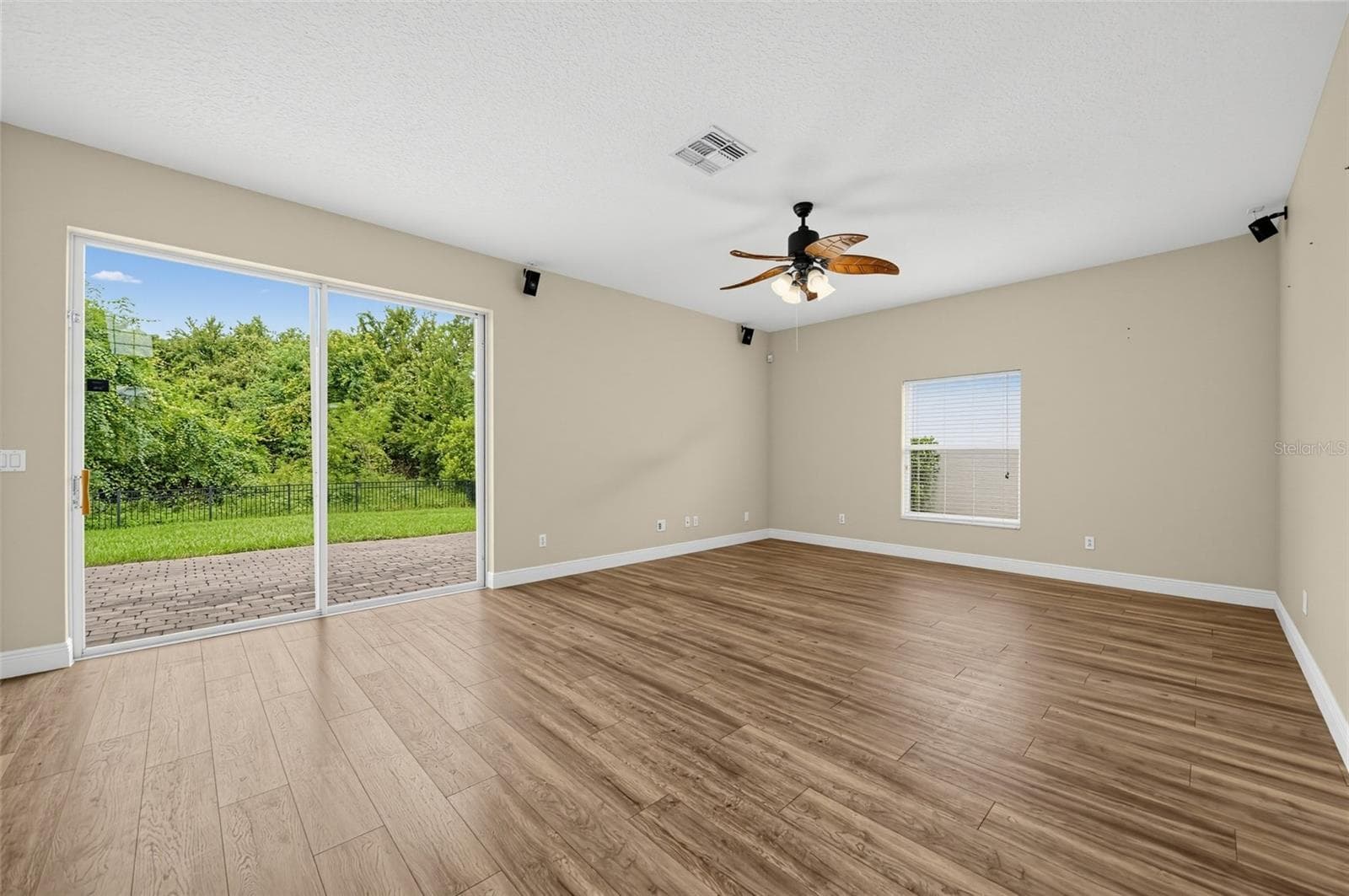 Single Family Residence at 10106 HIDDEN DUNES LN, ORLANDO, photo 5 of 27