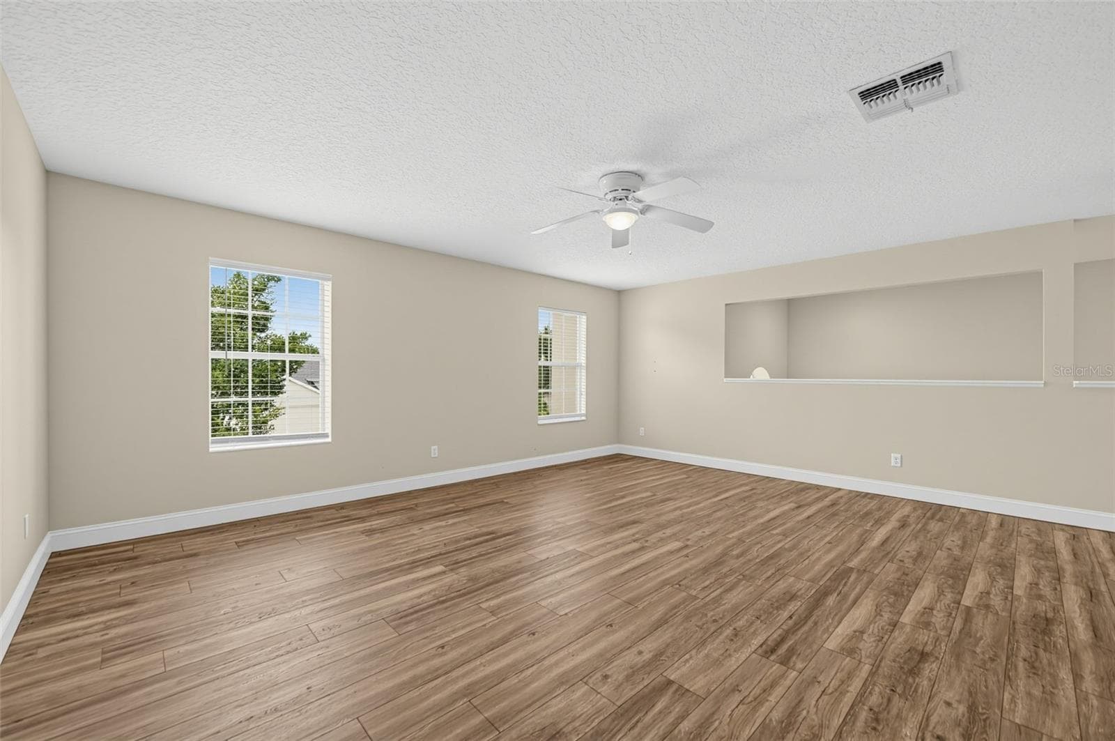 Single Family Residence at 10106 HIDDEN DUNES LN, ORLANDO, photo 6 of 27