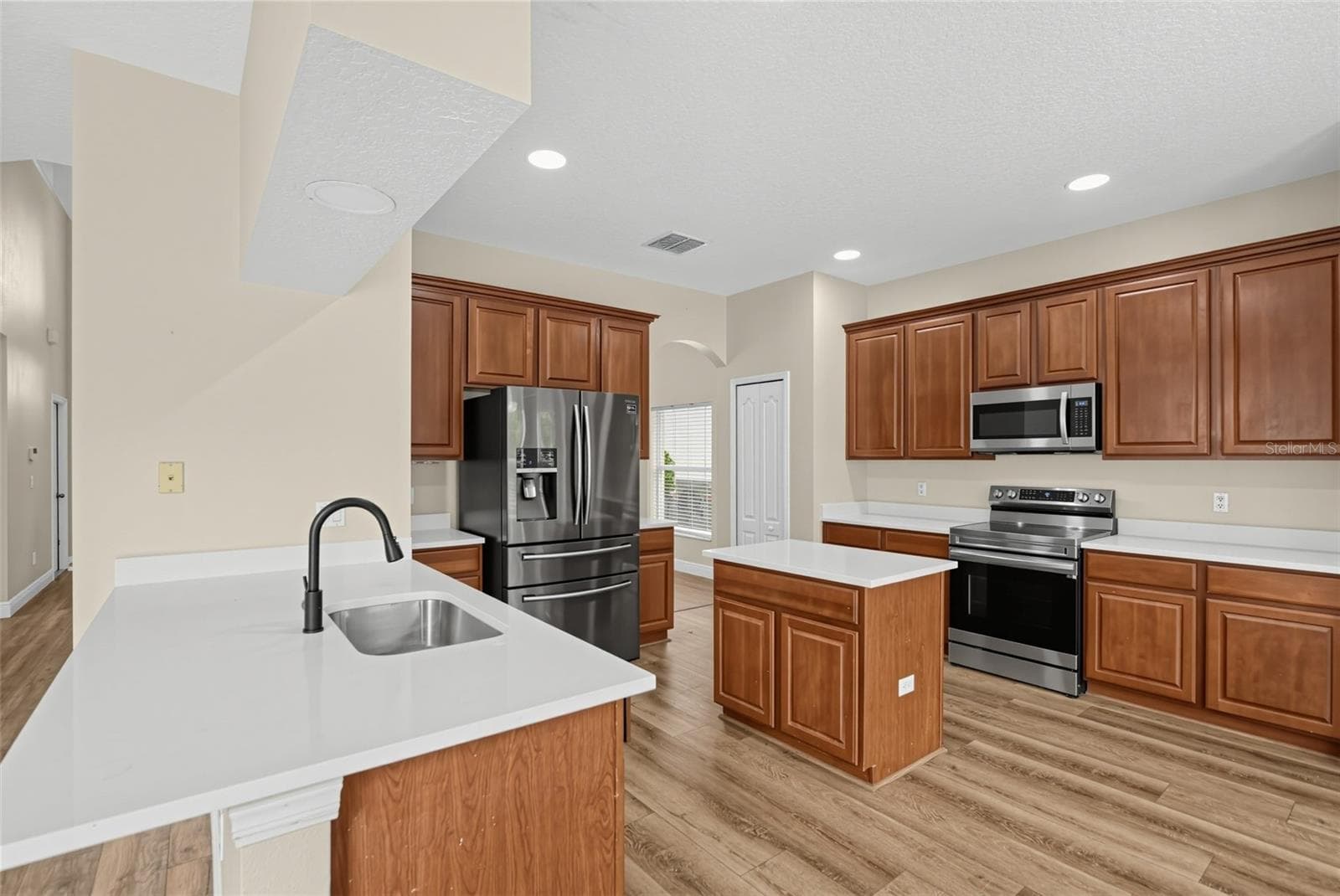 Single Family Residence at 10106 HIDDEN DUNES LN, ORLANDO, photo 8 of 27