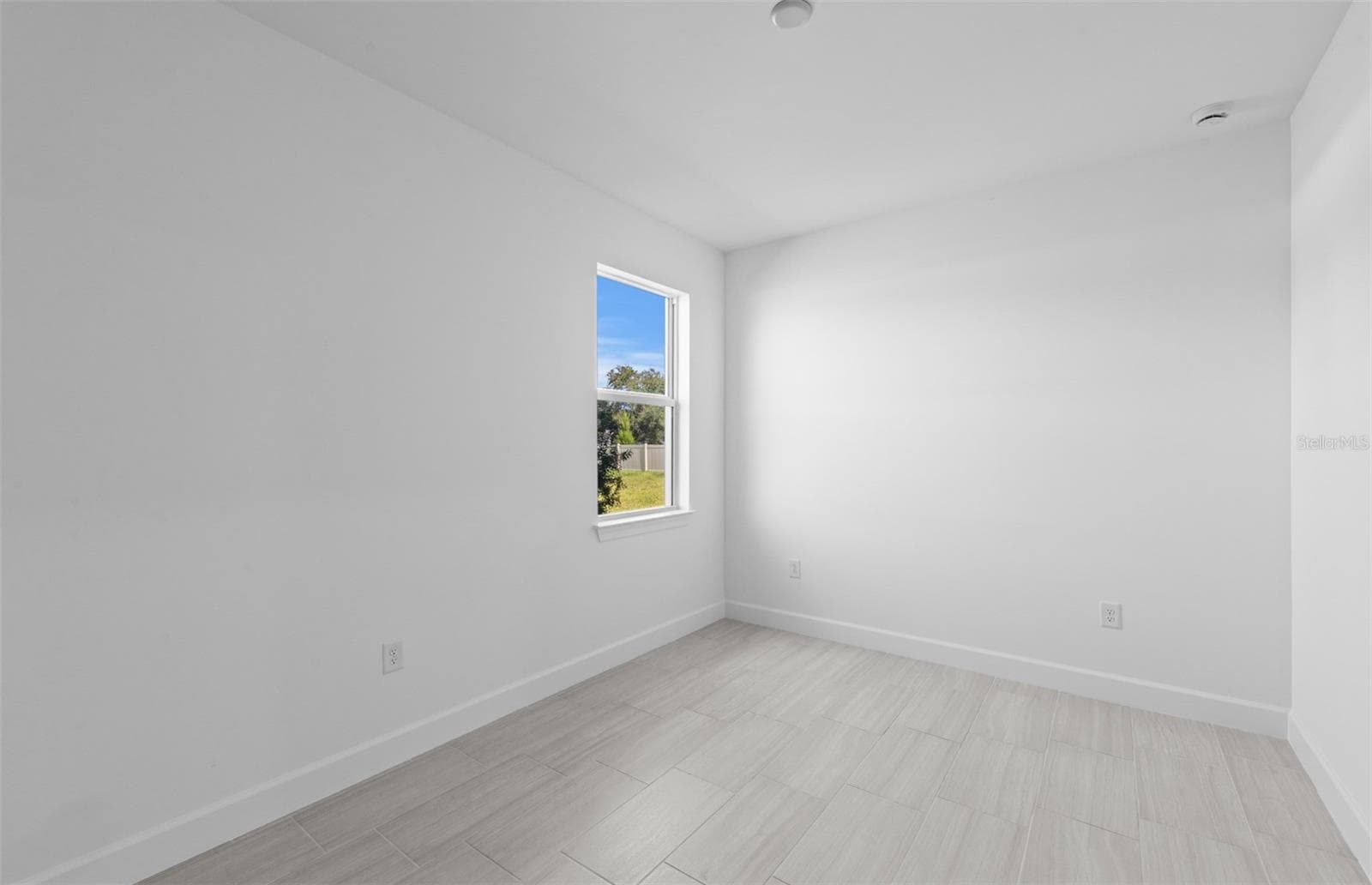 Single Family Residence at 6962 MINNEOLA CT, NOKOMIS, photo 9 of 22