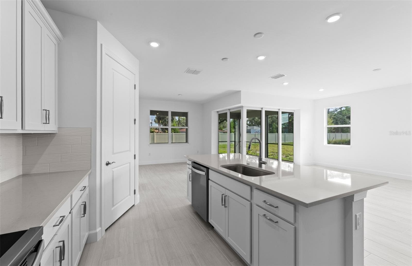Single Family Residence at 6962 MINNEOLA CT, NOKOMIS, photo 16 of 22