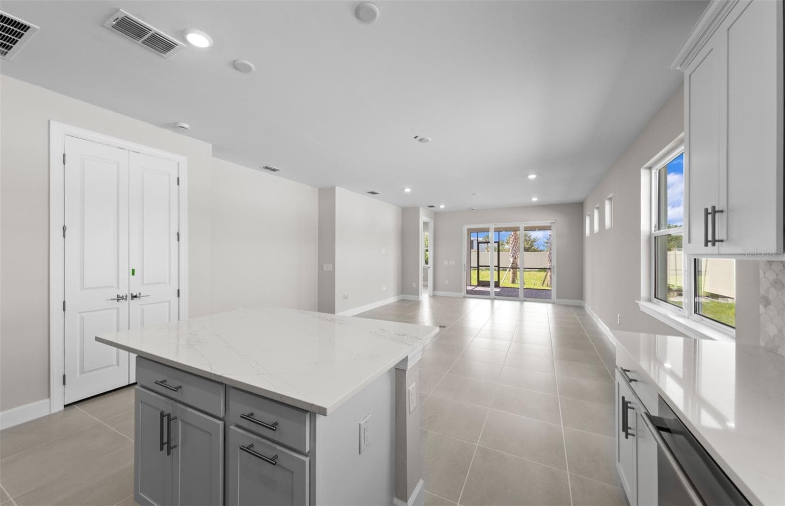 Villa at 6855 CALI CT, NOKOMIS, photo 11 of 25