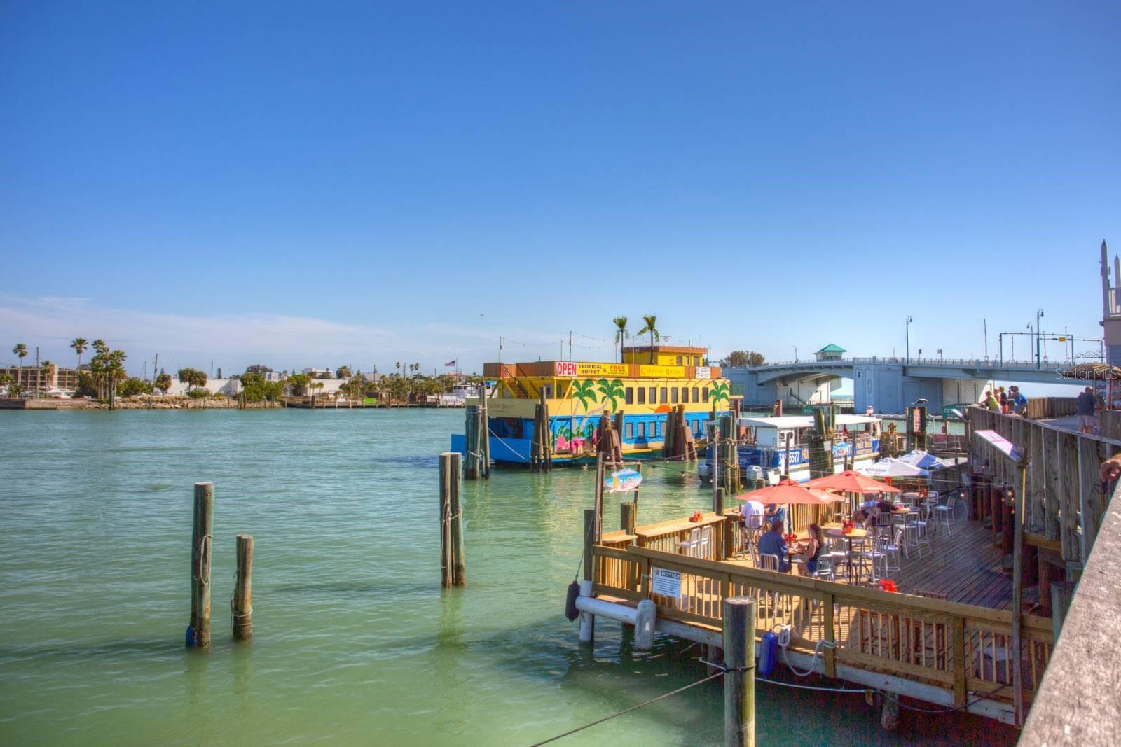 Just a block away for Johns Pass - 13101 GULF BLVD #1605, MADEIRA BEACH