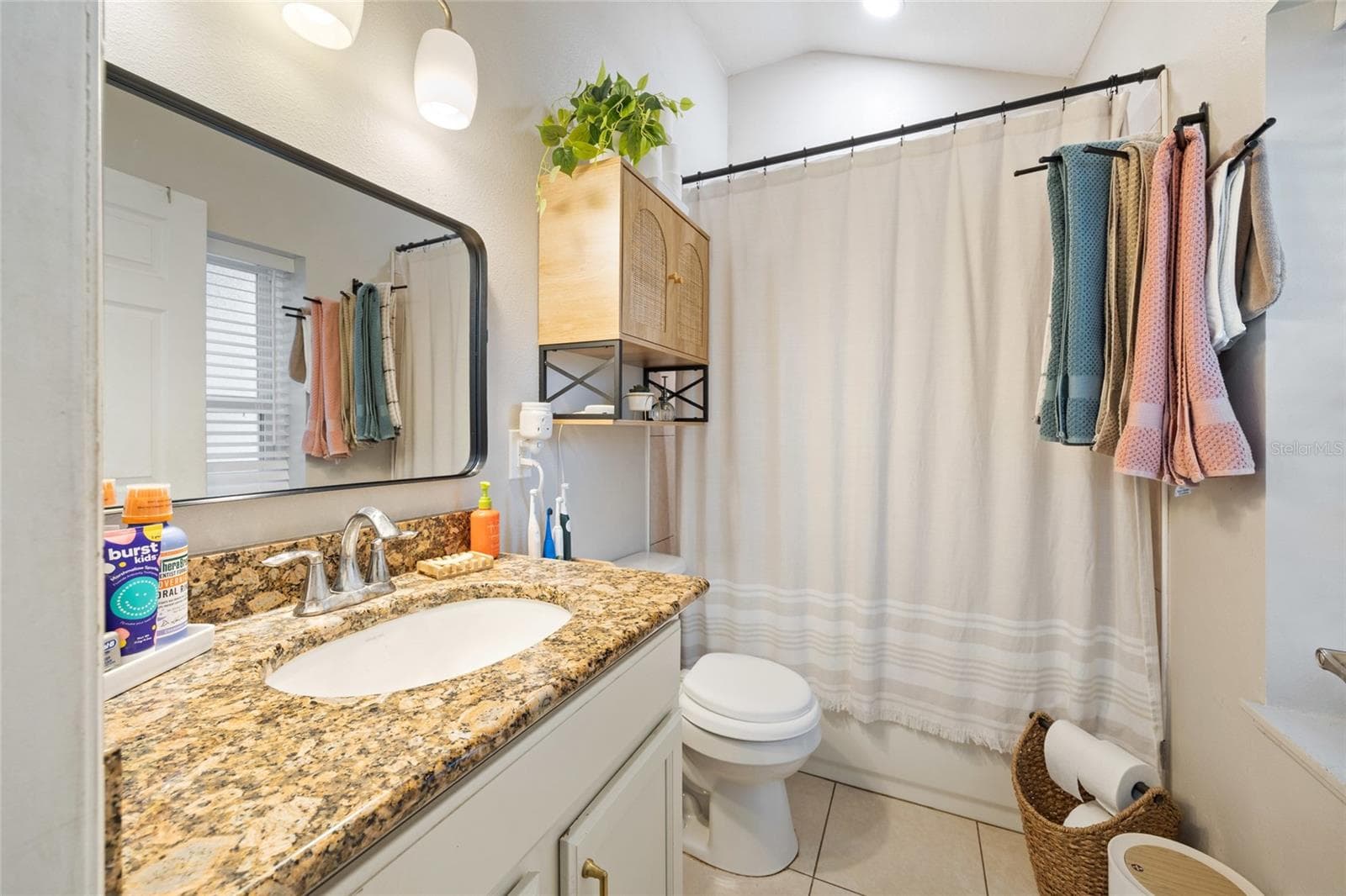 Master Bathroom with Granite Countertops - 1202 SUMTER ST, LEESBURG