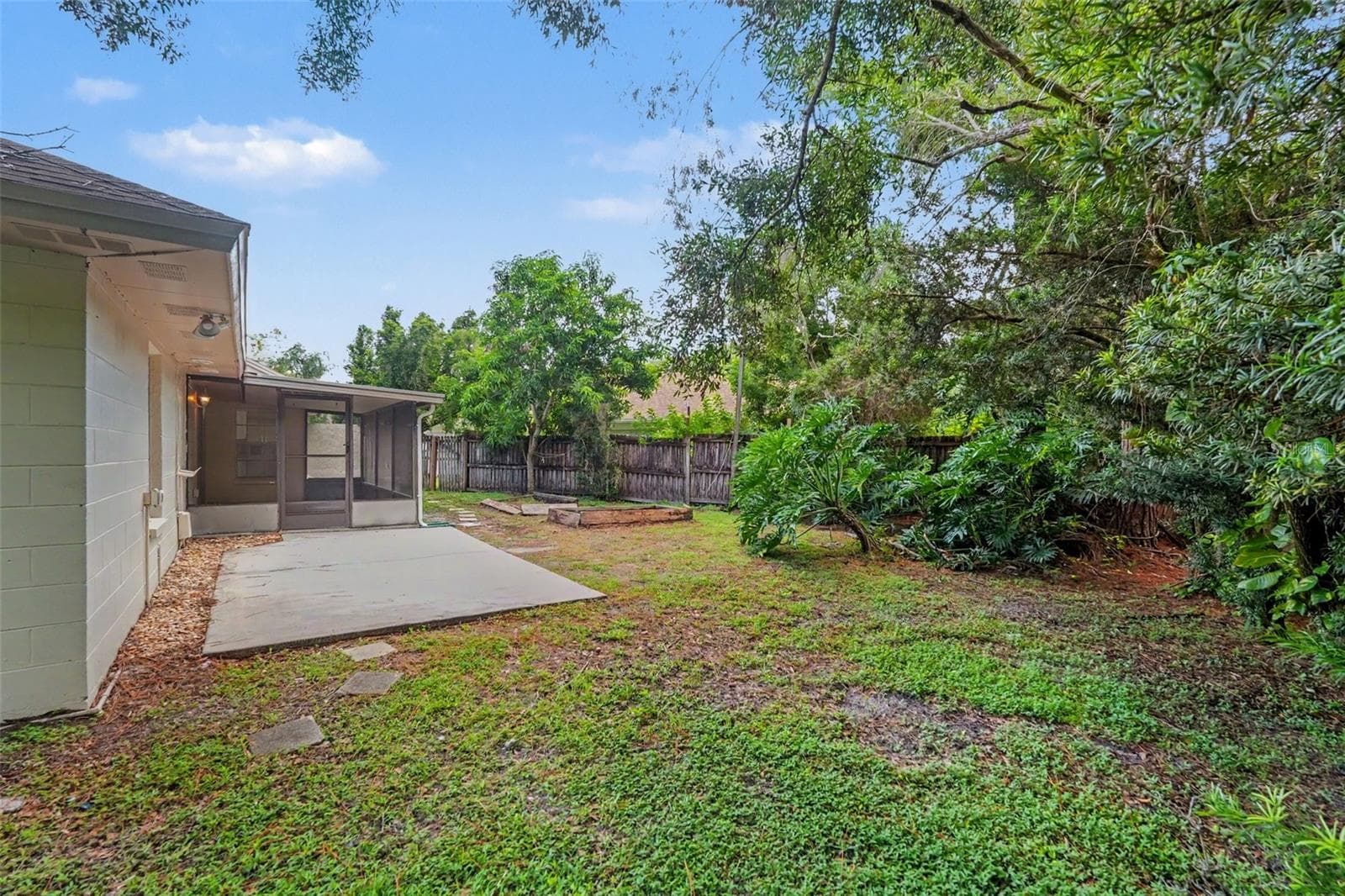 Single Family Residence at 5953 BIRCHWOOD DR, TAMPA, photo 20 of 21
