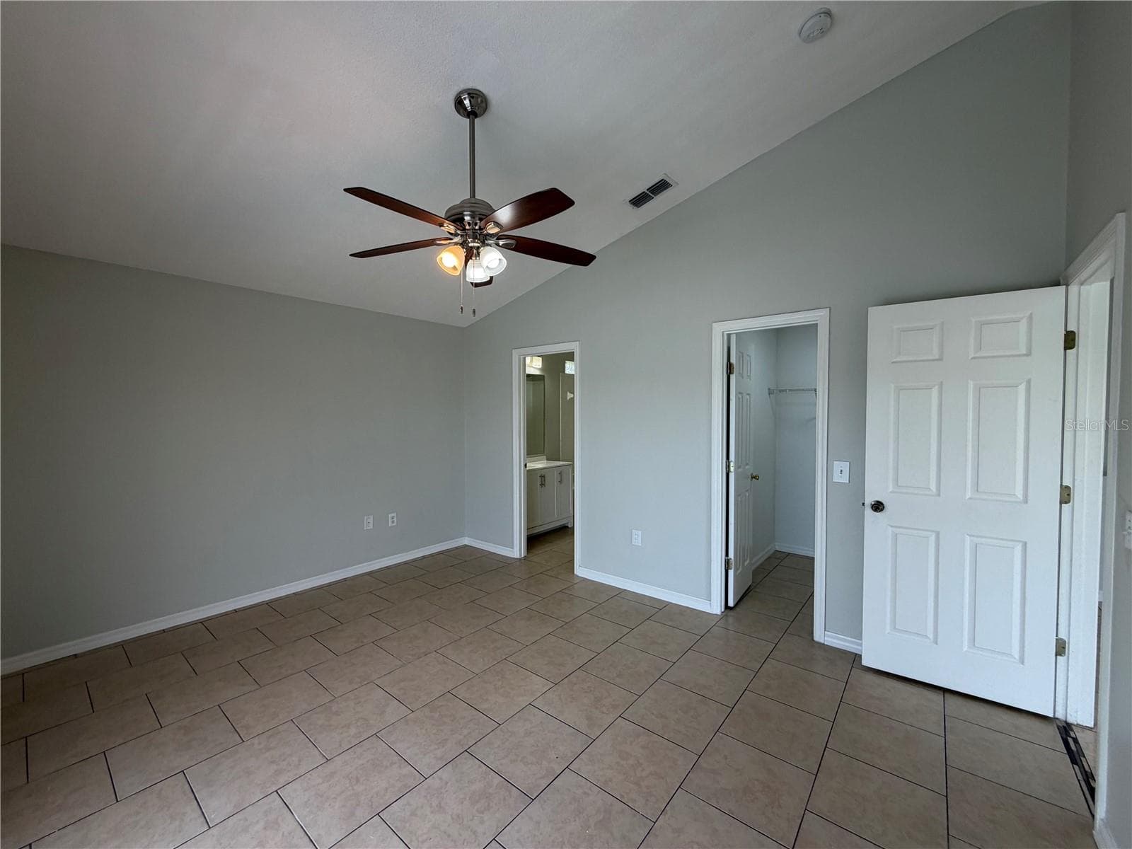 Single Family Residence at 225 SOUTHBRIDGE CIR, KISSIMMEE, photo 5 of 37