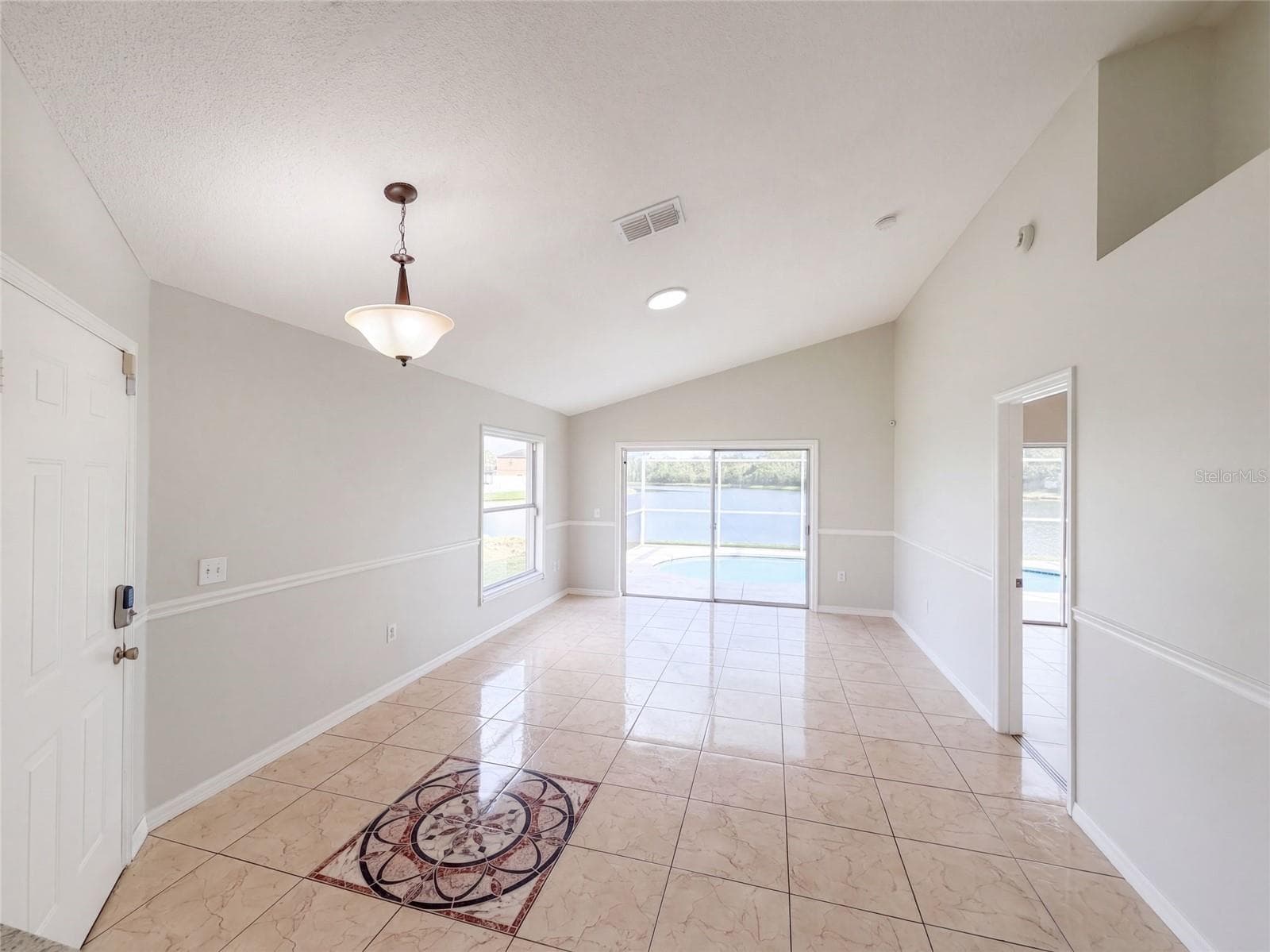 Single Family Residence at 225 SOUTHBRIDGE CIR, KISSIMMEE, photo 12 of 37