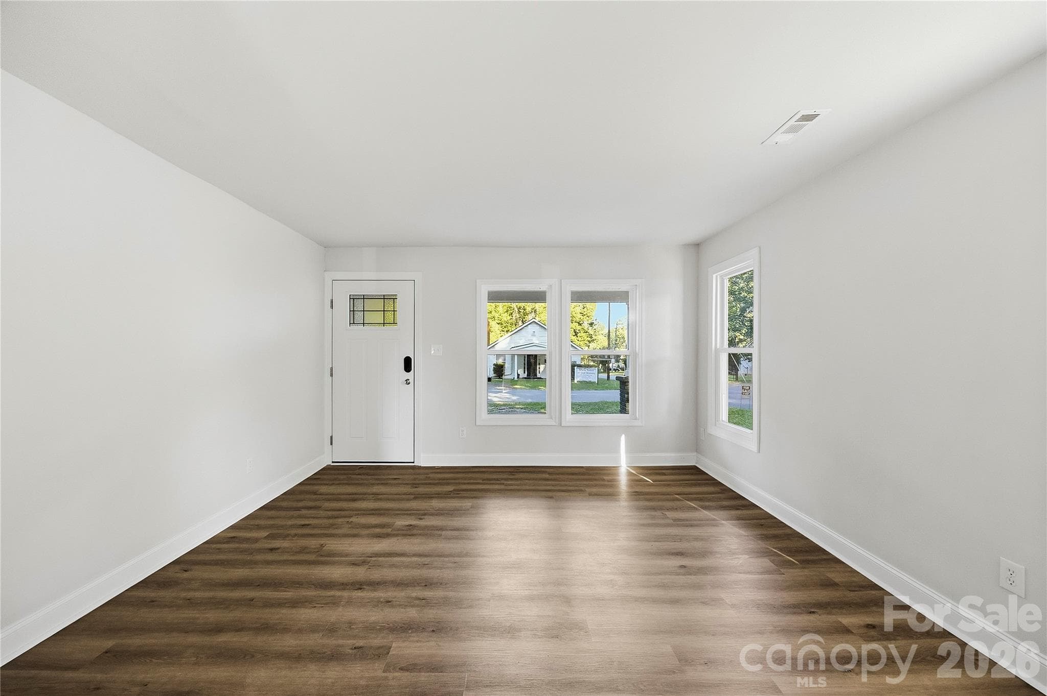 Single Family Residence at 1101 Opal Street, Charlotte, photo 5 of 27