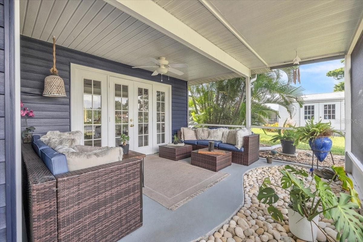 Single Family Residence at 2947 ARGYLE RD, VENICE, photo 47 of 62