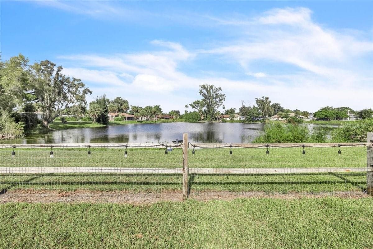 Single Family Residence at 2947 ARGYLE RD, VENICE, photo 53 of 62