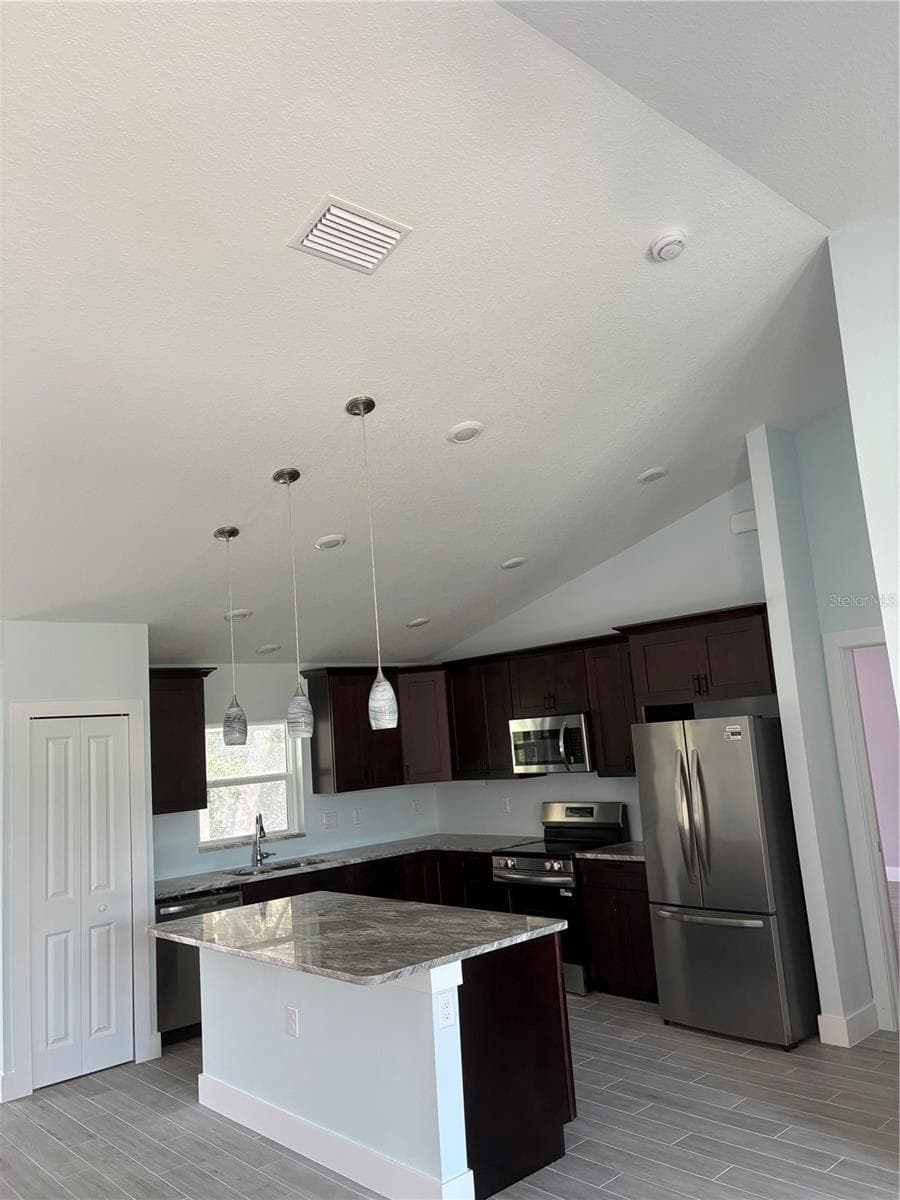 Single Family Residence at 7227 PINEDALE DR, PORT CHARLOTTE, photo 21 of 26