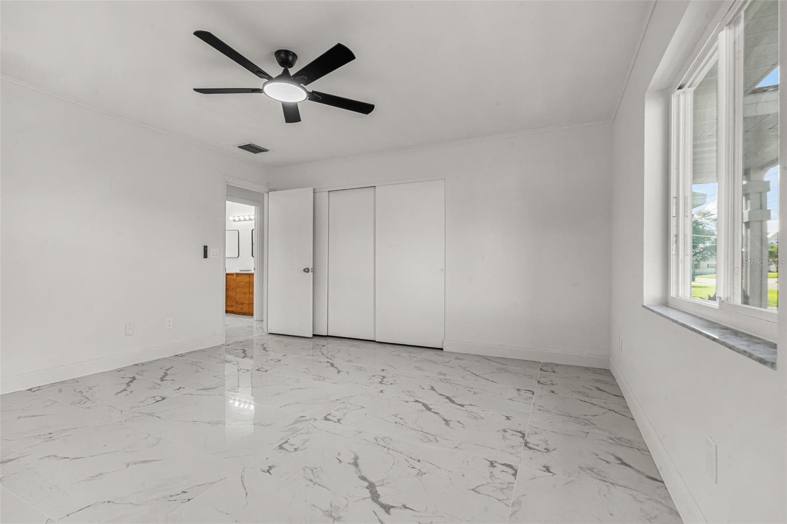 Single Family Residence at 4405 PINFISH LN, PALMETTO, photo 16 of 41
