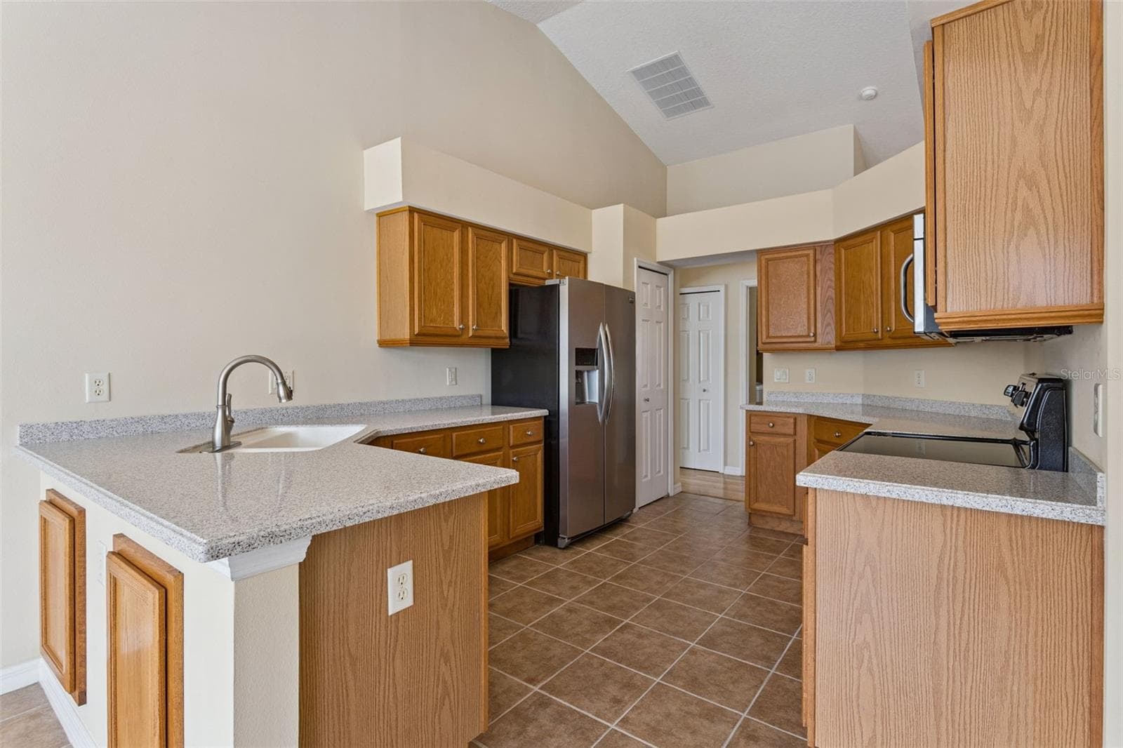 Single Family Residence at 24242 E BELLE MEDE DR, LEESBURG, photo 25 of 61