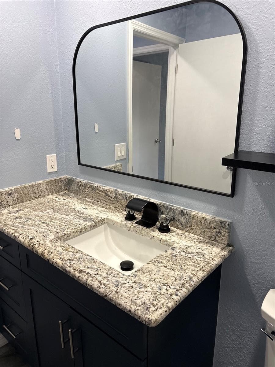 Guest bath - 19005 SW 98TH LOOP, DUNNELLON