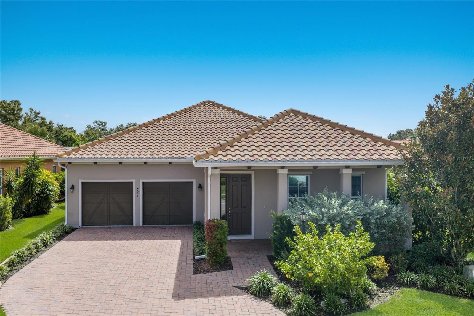 Single Family Residence at 4621 ROYAL DORNOCH CIR, BRADENTON, photo 3 of 74