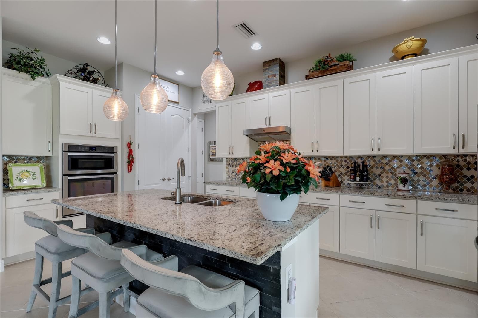 Kitchen - 4621 ROYAL DORNOCH CIR, BRADENTON