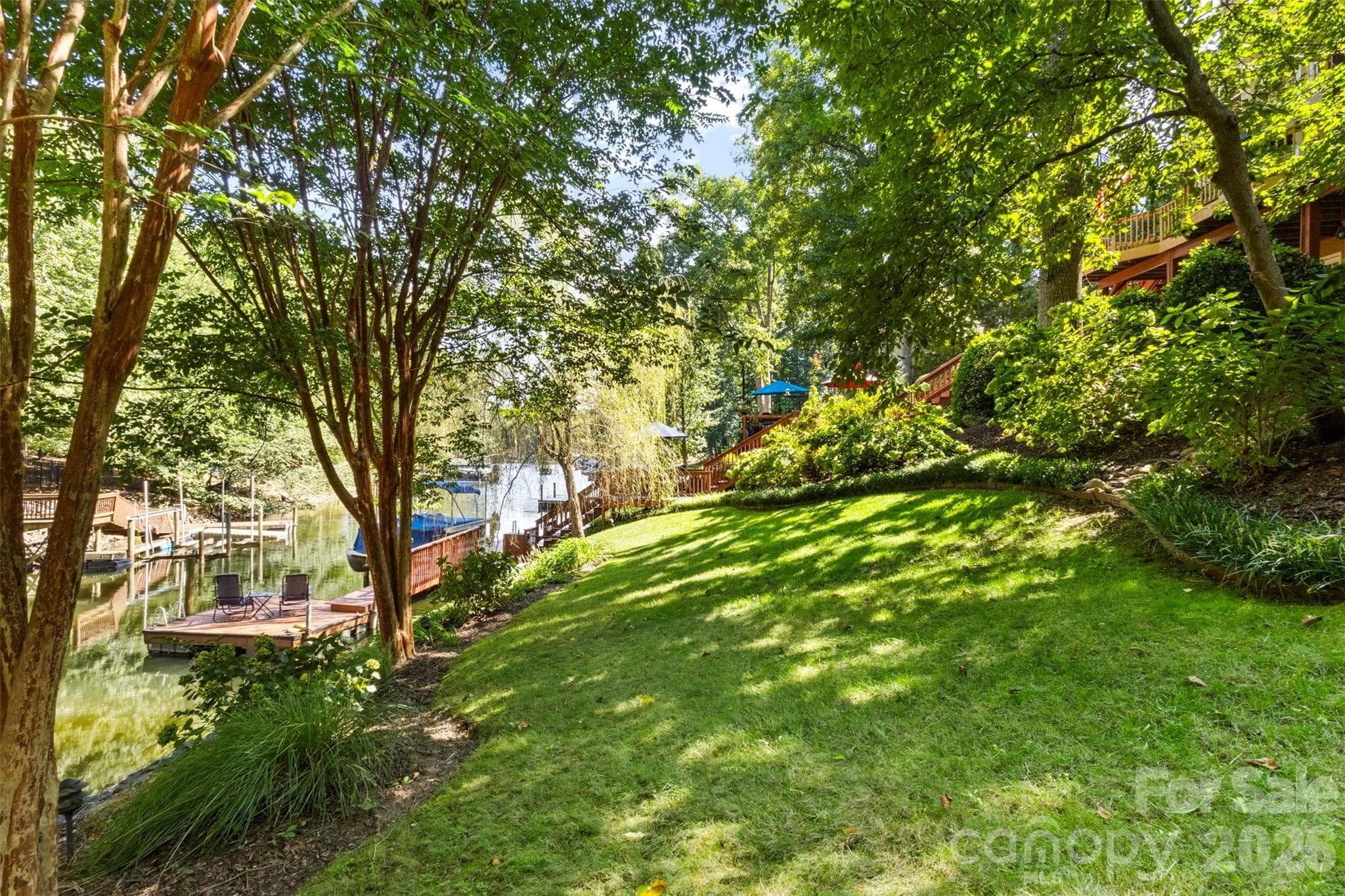 Single Family Residence at 135 Ridgetop Road, Mooresville, photo 38 of 48