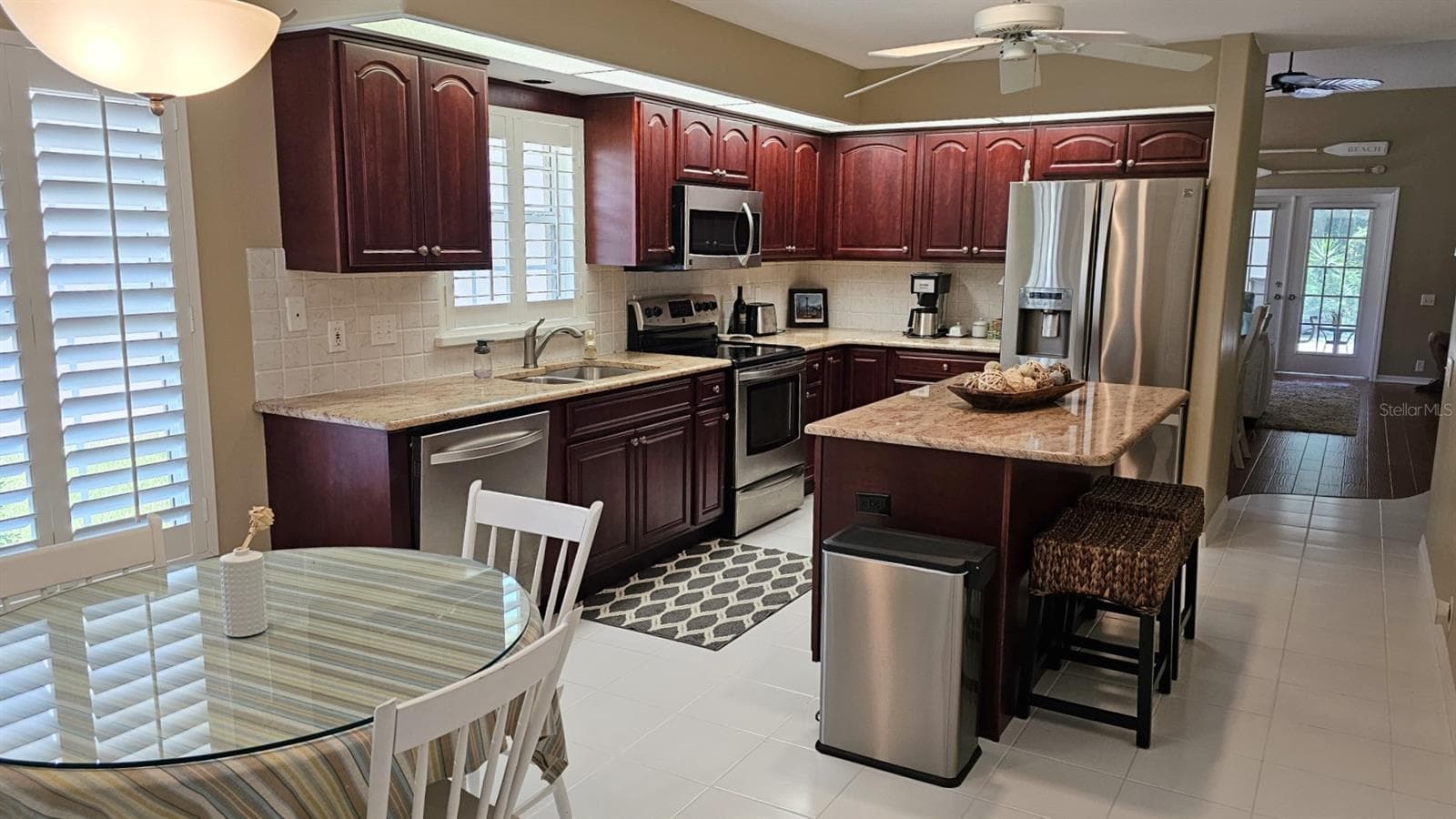 kitchen - 8351 CREEKVIEW LN, ENGLEWOOD