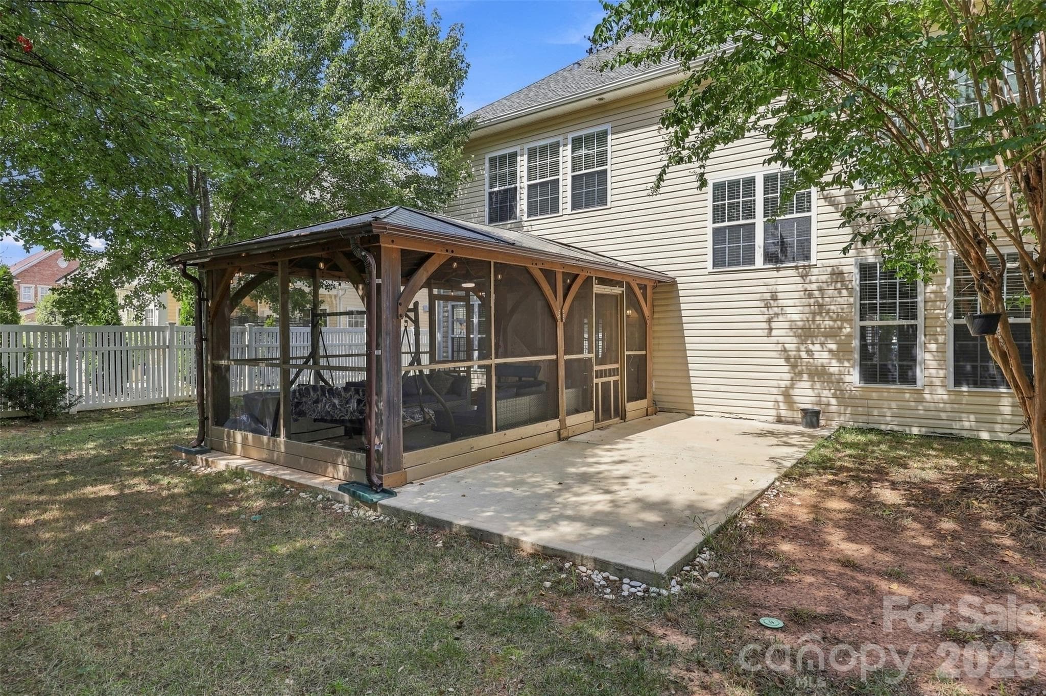 Single Family Residence at 15110 Redwood Valley Lane, Charlotte, photo 37 of 44
