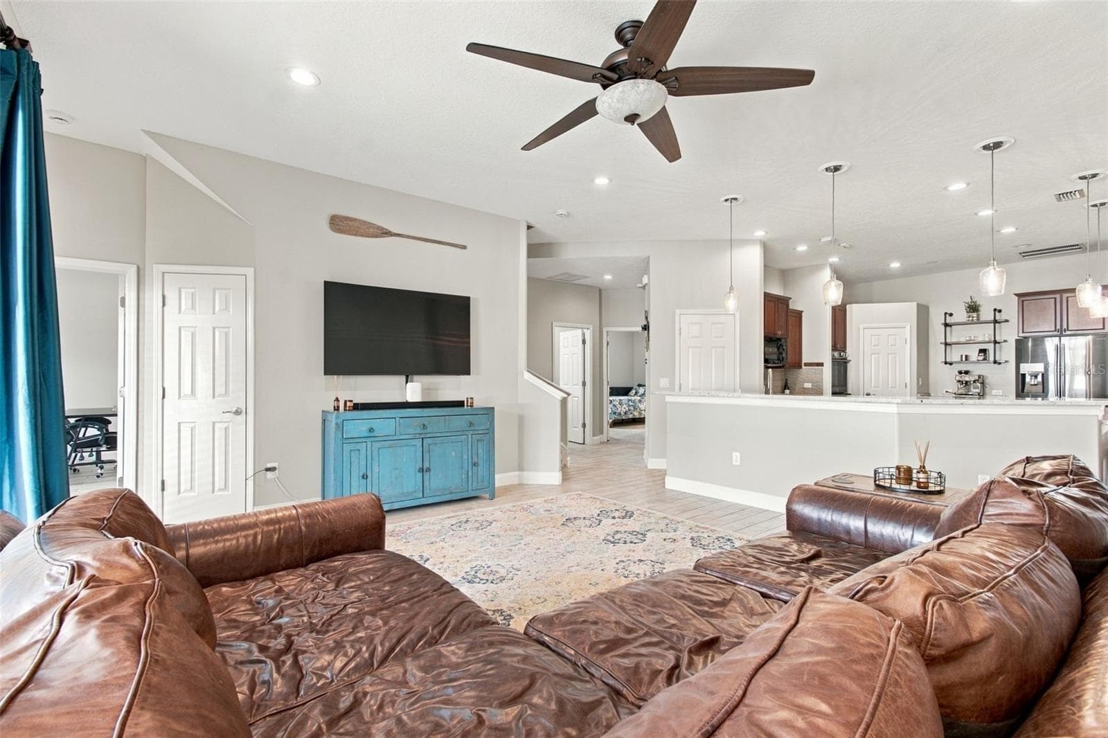 Great Room - 3335 STONEGATE FALLS DR, LAND O LAKES