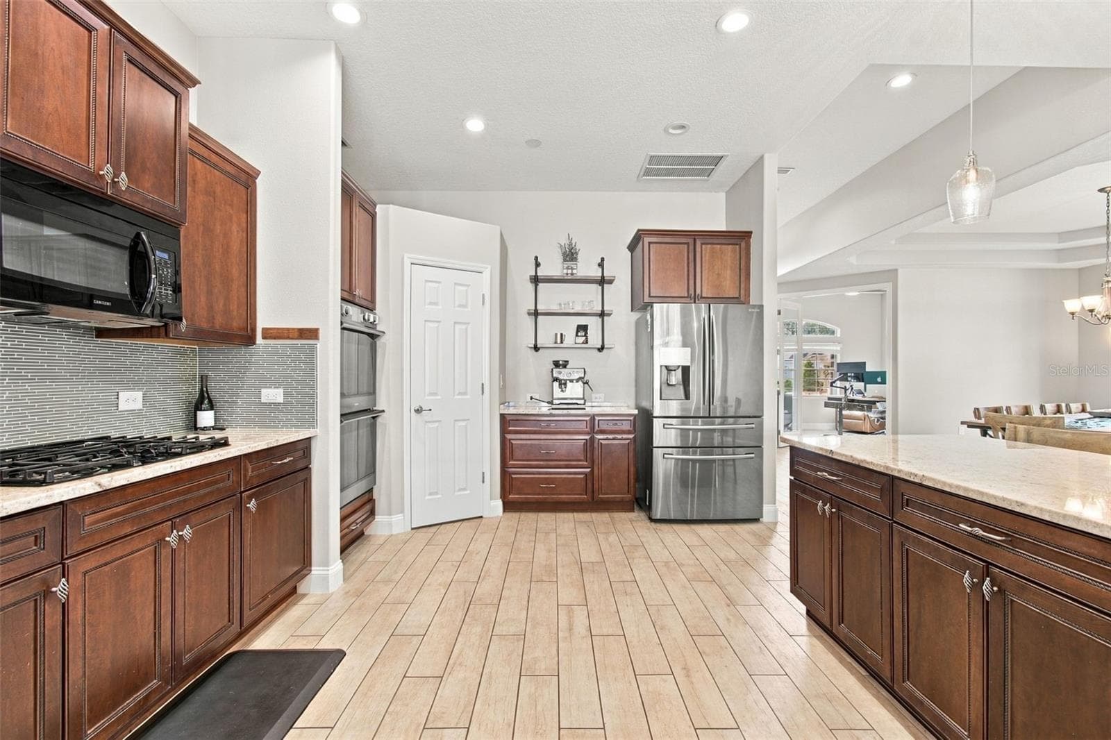 Single Family Residence at 3335 STONEGATE FALLS DR, LAND O LAKES, photo 18 of 85