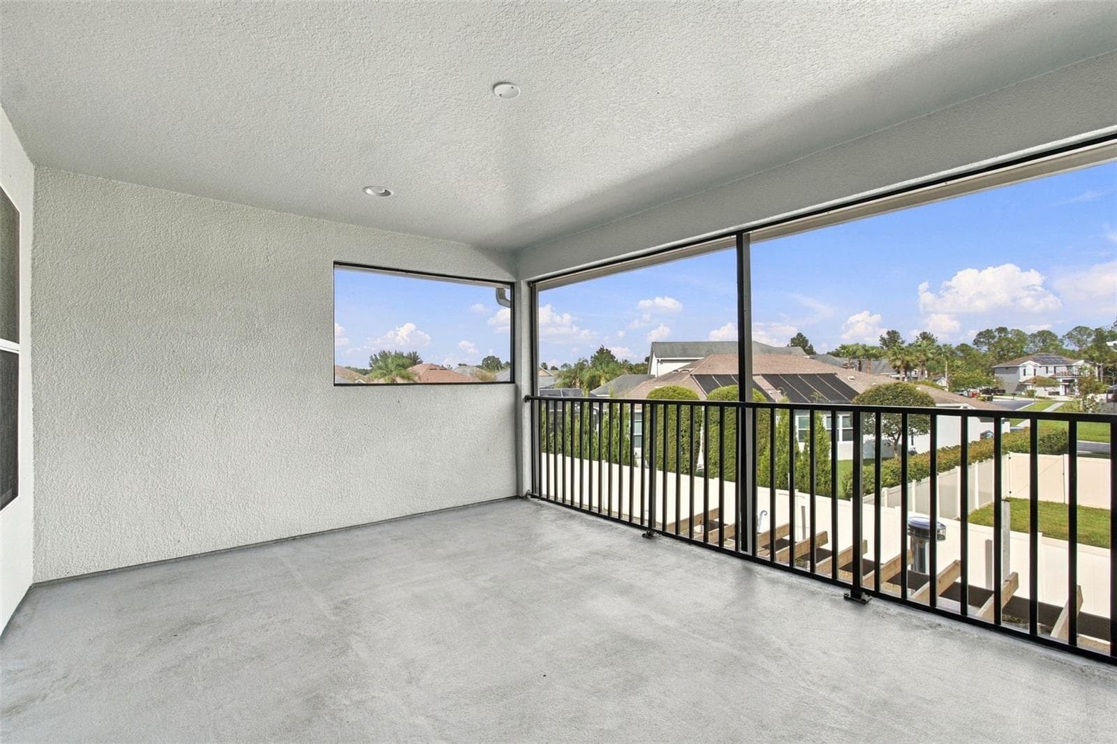 Covered and Screened Balcony - 3335 STONEGATE FALLS DR, LAND O LAKES