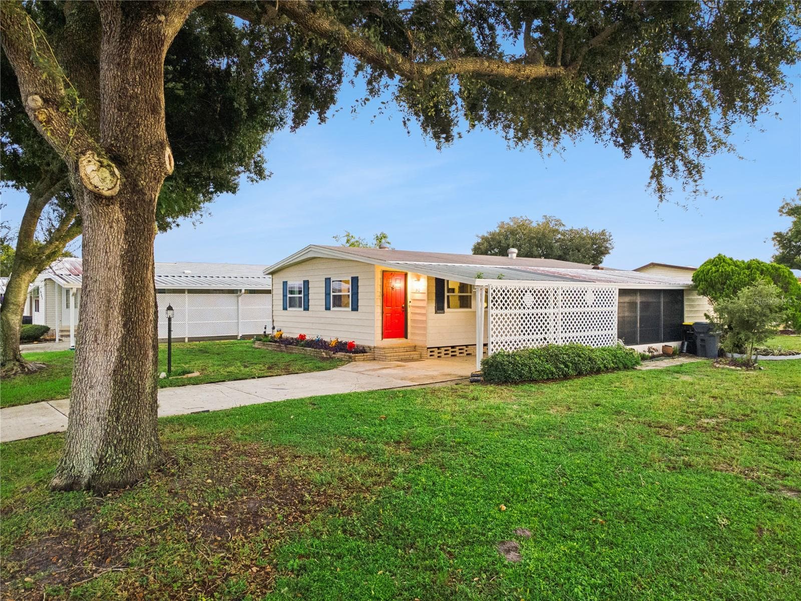Manufactured Home at 6204 KNOTTY PINE DR SE, WINTER HAVEN, photo 2 of 45