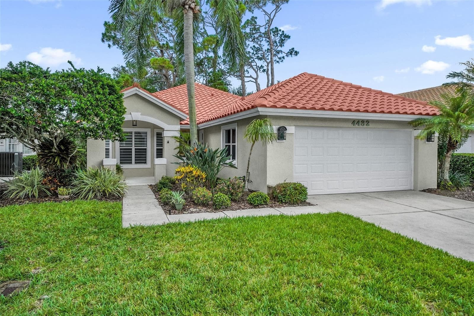 Single Family Residence at 4432 DEER TRAIL BLVD, SARASOTA, photo 2 of 48