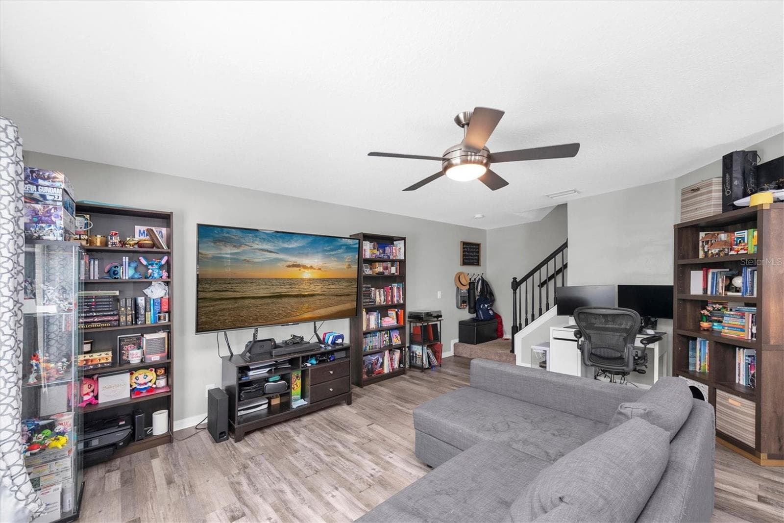Townhouse at 9404 COOPERVILLE CT, TAMPA, photo 6 of 42