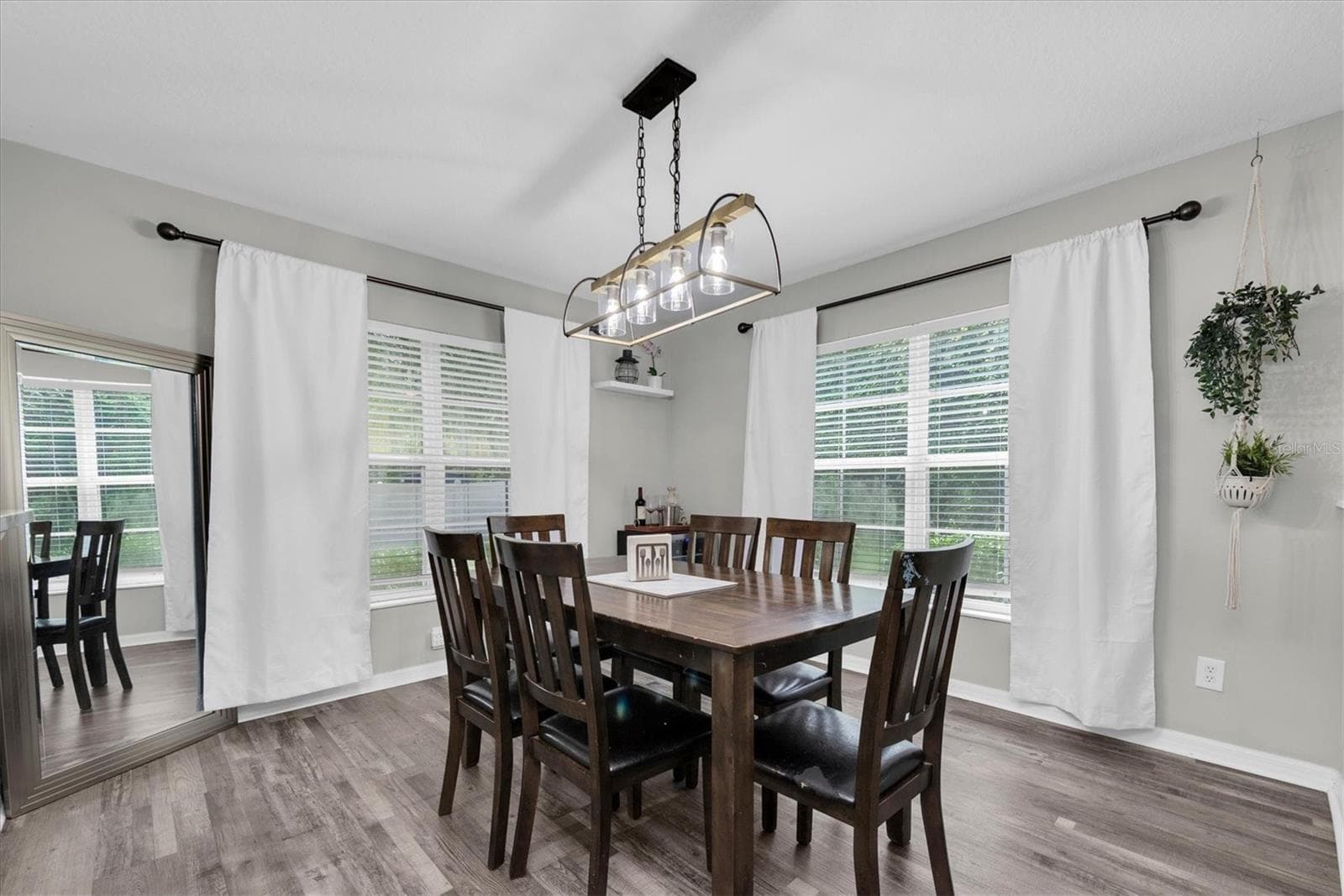 Townhouse at 9404 COOPERVILLE CT, TAMPA, photo 10 of 42