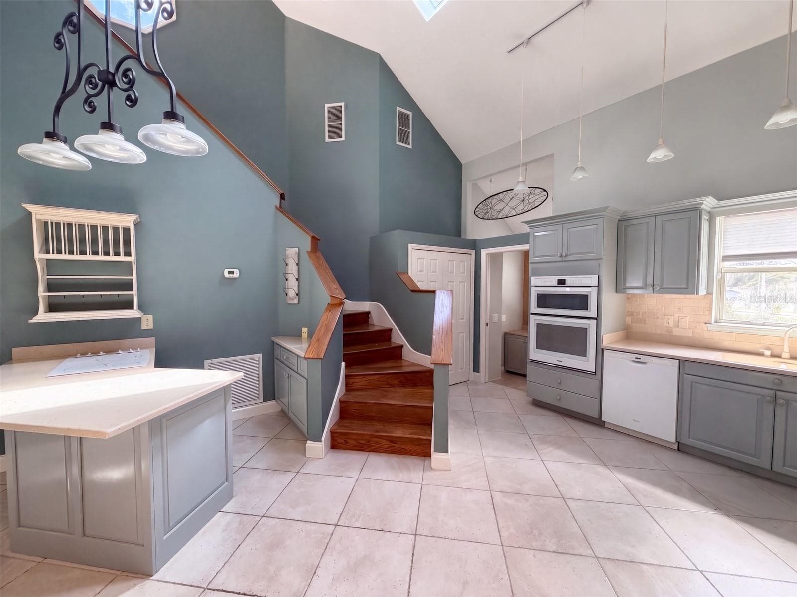 Single Family Residence at 4335 SE 8TH ST, OCALA, photo 2 of 29