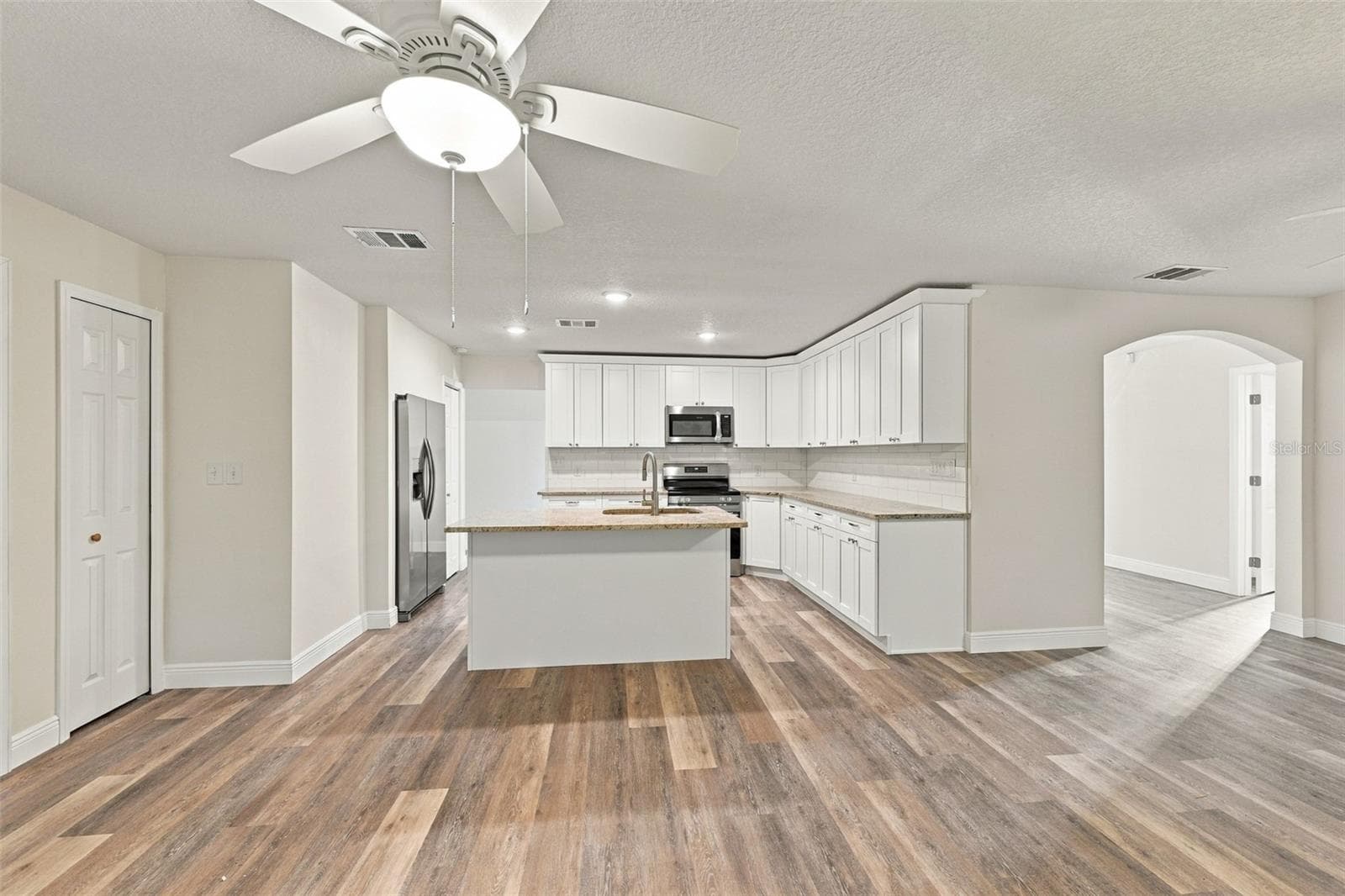 Single Family Residence at 8410 LAVA PL, TAMPA, photo 12 of 55