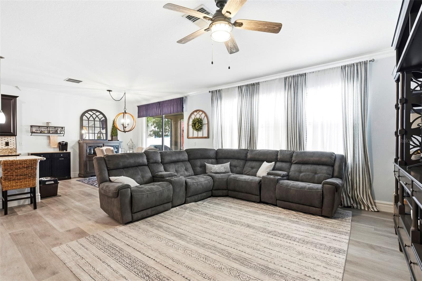 Living Room - 917 TERRA VISTA ST, BRANDON