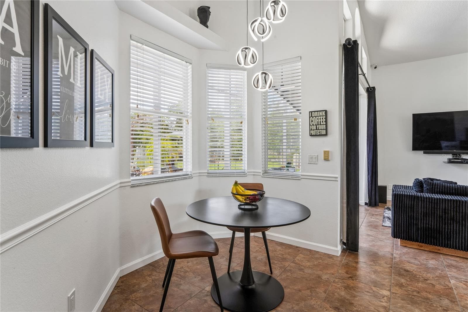 Kitchen nook - 11309 LAPWING RD, WEEKI WACHEE