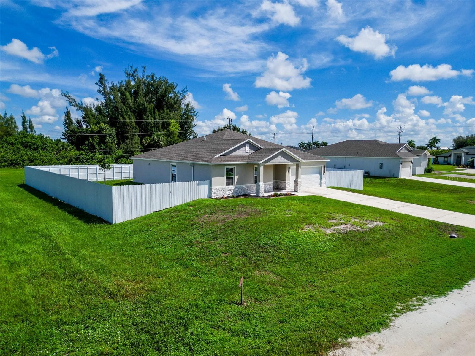 Single Family Residence at 805 WHISPERING PINES RD, CAPE CORAL, photo 60 of 74