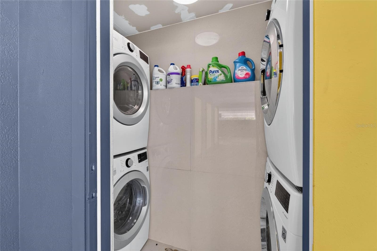 Shared laundry room with full-size washers/dryers - 1236 13TH ST, SARASOTA