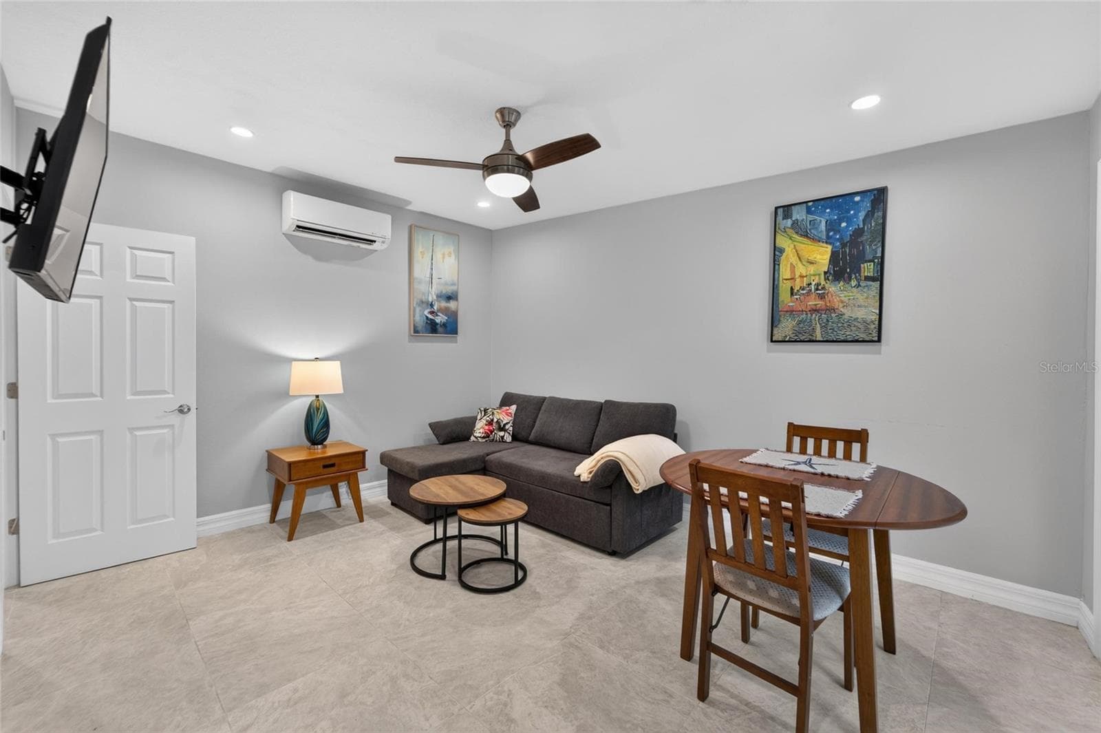 Unit D-small sectional with chaise & storage - 1236 13TH ST, SARASOTA