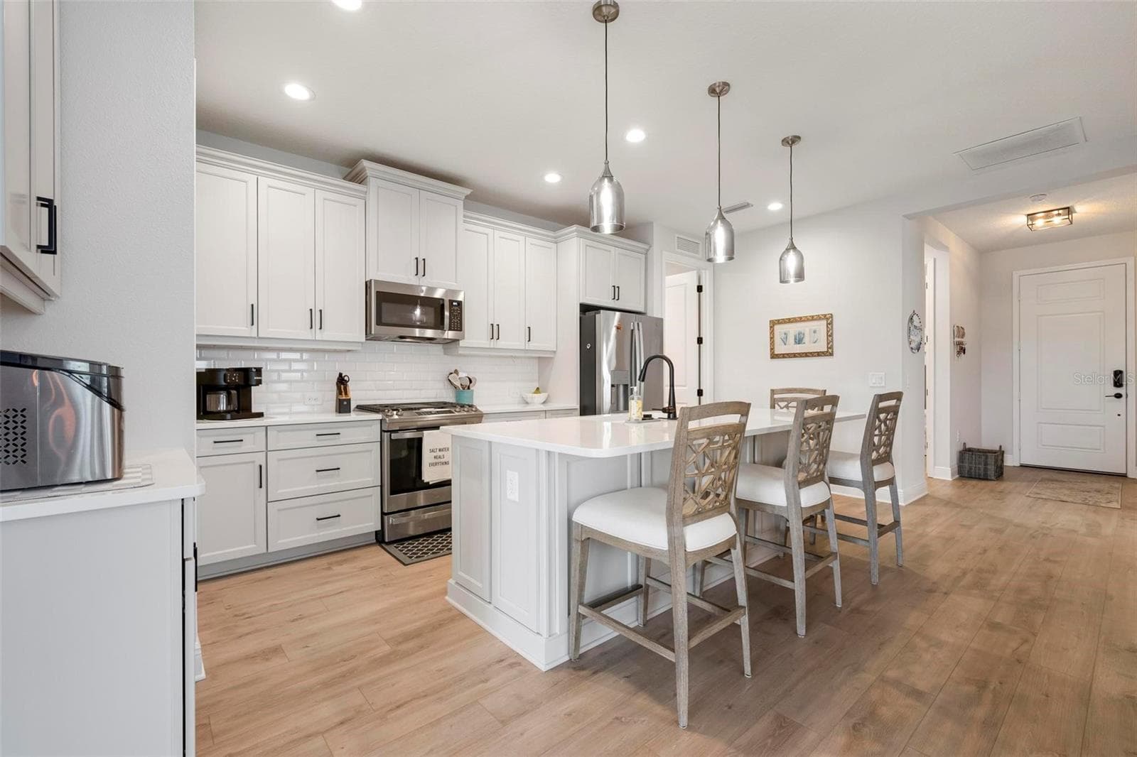 Kitchen - 26886 PAVIN DR, ENGLEWOOD