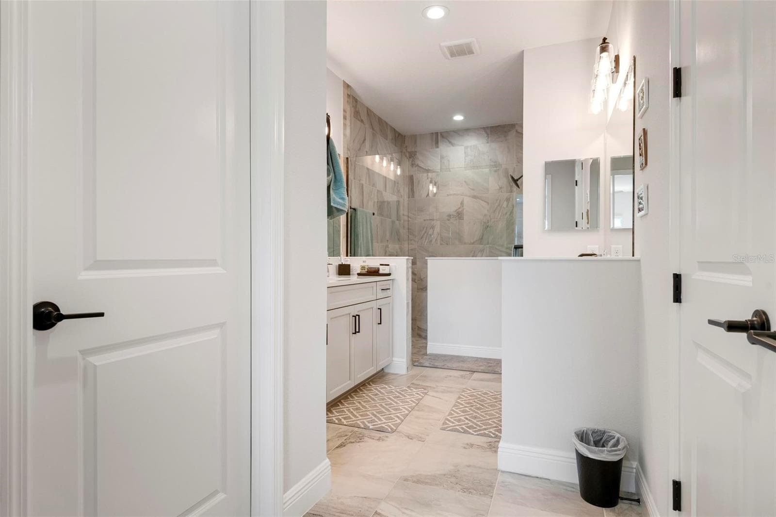 Primary Bathroom - 26886 PAVIN DR, ENGLEWOOD