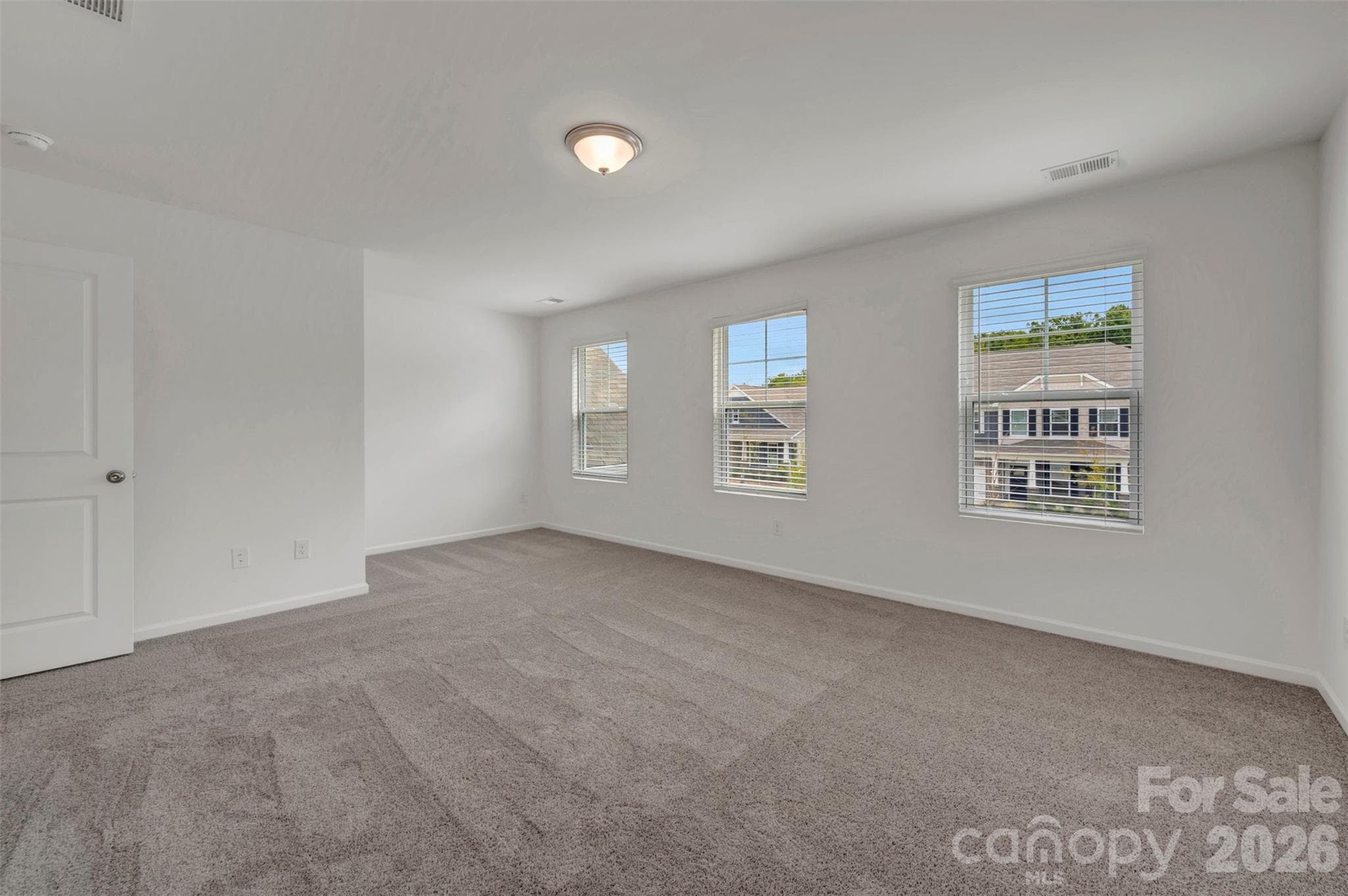 Owner's suite - 629 Willoughby Park Drive, Monroe