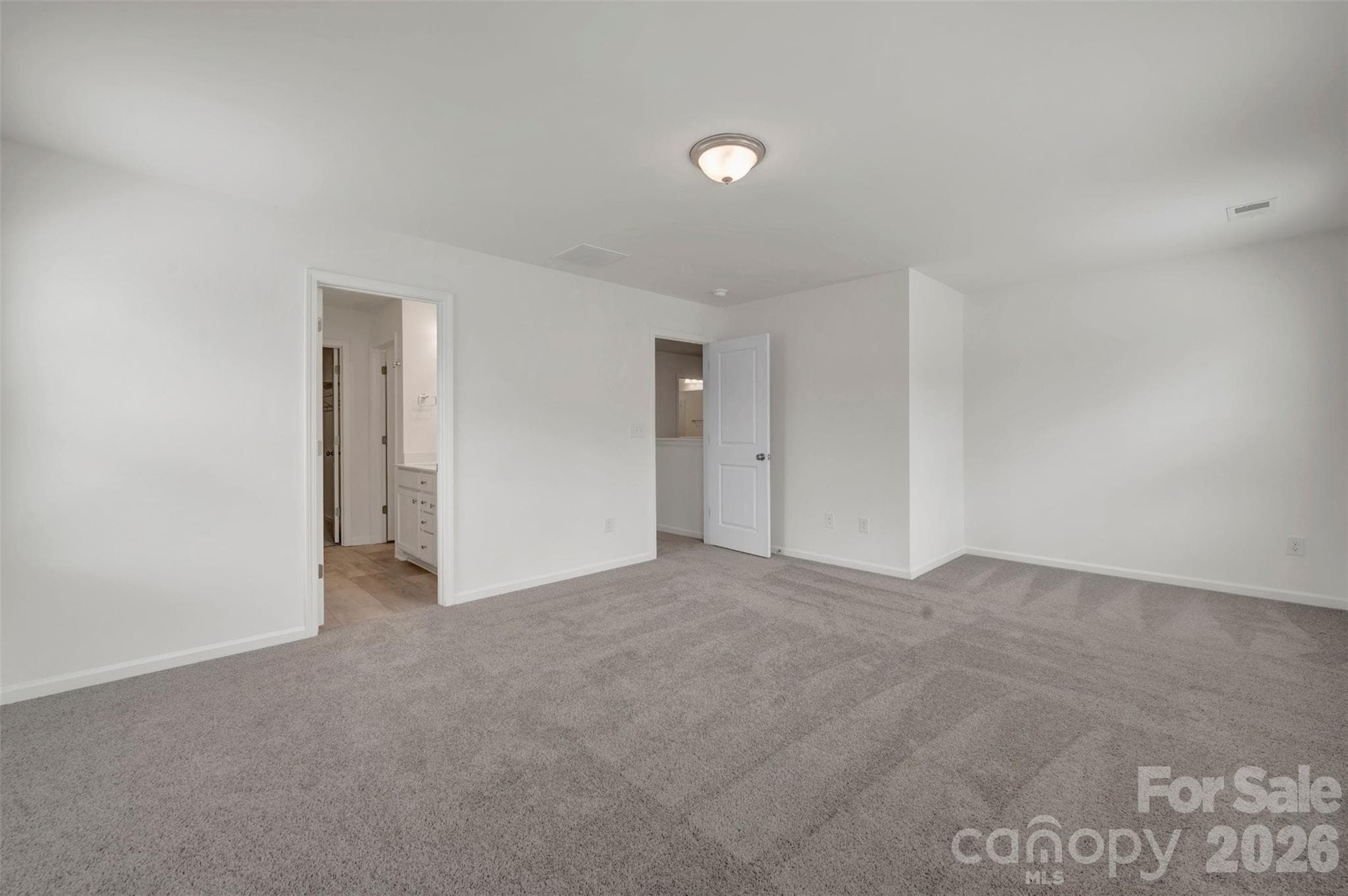 Owner's suite - 629 Willoughby Park Drive, Monroe