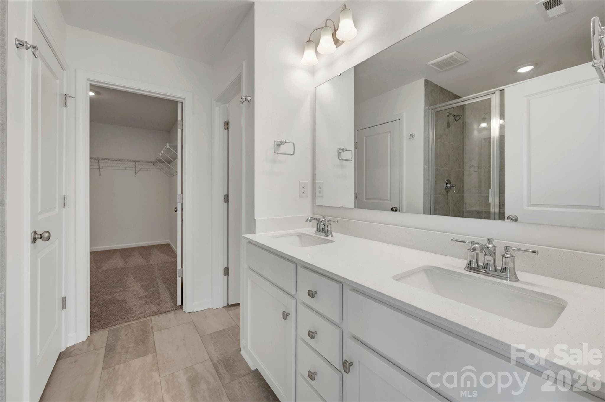 Owner's suite - 629 Willoughby Park Drive, Monroe