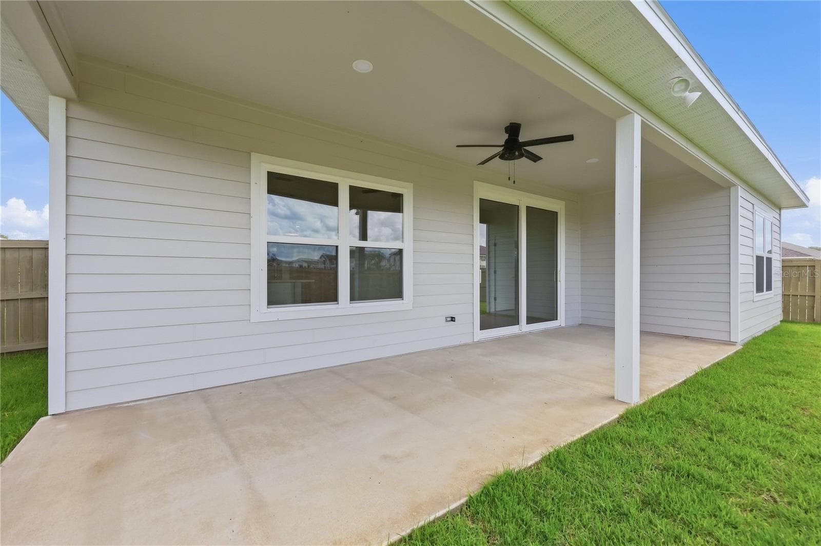 Single Family Residence at 1086 SW 67TH WAY, GAINESVILLE, photo 2 of 33