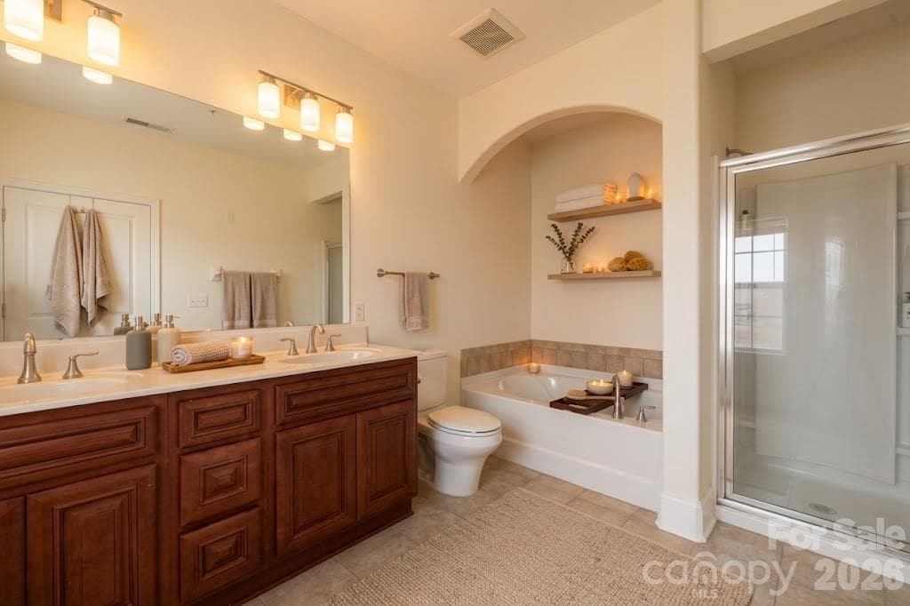 Condominium at 6605 Central Pacific Avenue, Charlotte, photo 17 of 29
